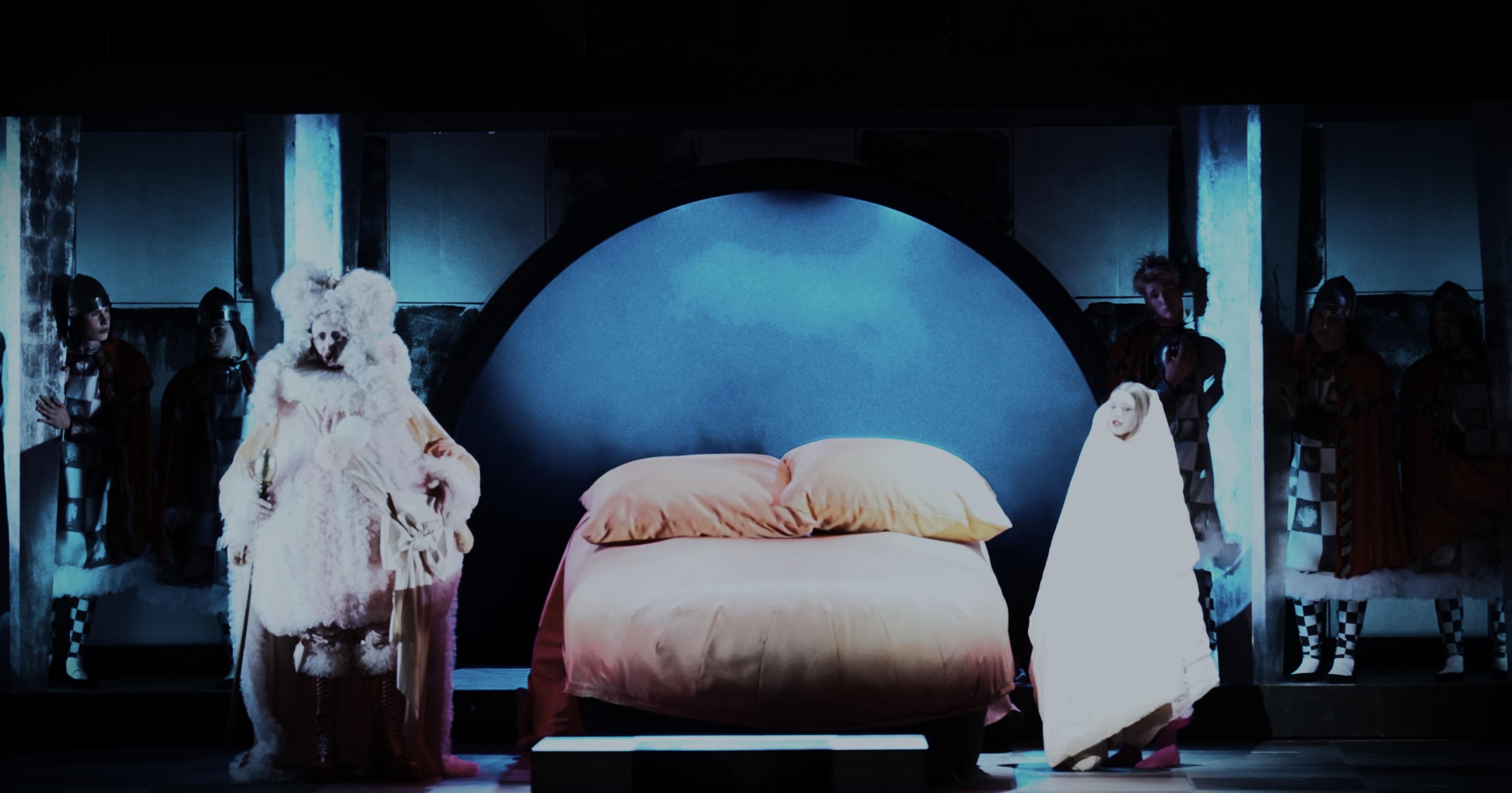 Slideshow background 3